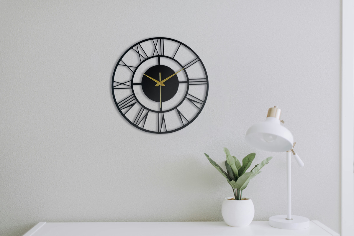 THE QUARTERS METAL WALL CLOCK - Image 7